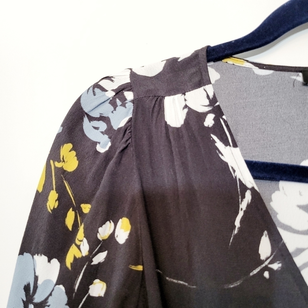 Yumi Kim Love Wins Black Floral Ruffled Wrap Dress Size Small - Picture 7 of 12